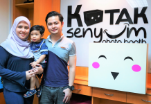 The photo business that helped build our family: Kotak Senyum