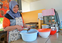 The school chef behind Temburong’s Udang Galah burgers