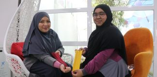 UTB student makes $5,000 an event selling socks