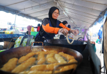 What’s at Gerai Ramadhan Tutong?