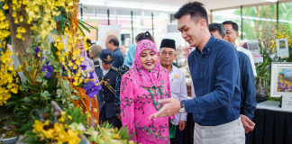 Her Majesty launches the first Brunei International Flower Show