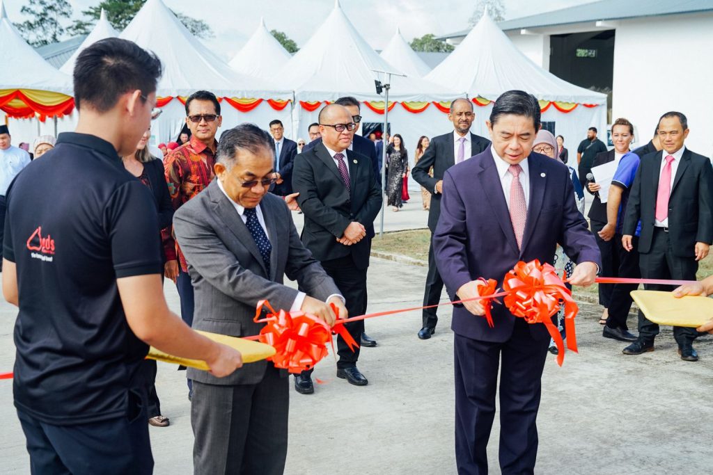Ministers opening PDS cattle farm