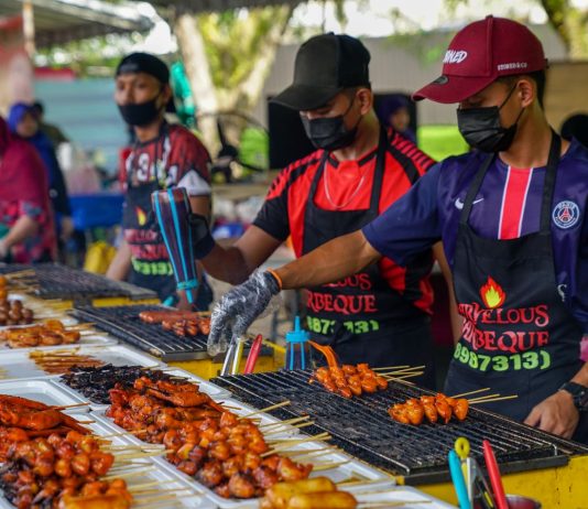 Brunei’s biggest Gerai Ramadhan returns with 264 vendors Marvelous BBQ at the Gerai Ramadhan Stadium