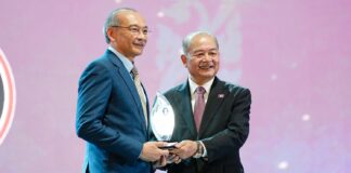 Deladi primes for growth in rotating equipment services following first ASEAN Business Award Deputy Prime Minister of Lao Kikeo Khaikhamphithoun (R) presenting the ASEAN Business Award for SME Excellence - Employment to Deladi Managing Director Hj Musa.