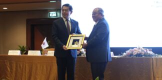 Singapore’s Rotary Engineering expands to Brunei, targets Borneo expansion Second MoFE Minister YB Dato Dr Hj Mohd Amin (L) and Chairman and Founder of the Rotary Group of Companies Roger Chia (R) following the agreement to establish Brunei Rotary Engineering.