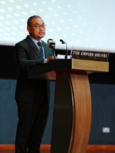 MoFE Deputy Minister and Darussalam Assets CEO Dato Seri Paduka Hj Khairuddin Hj Abd Hamid speaking at the Procure.bn launch event.