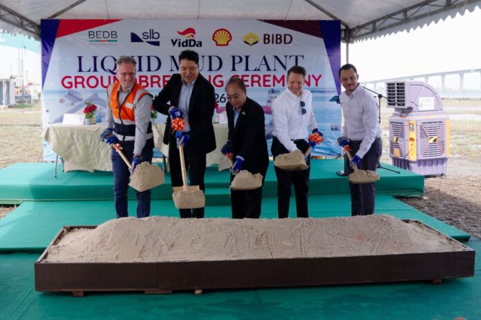 Representatives from BEDB, SLB, VidDaCom, BSP and BIBD mark the groundbreaking of VidDaCom’s Liquid Mud Plant.