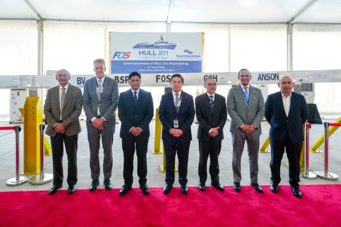 270426FA-hull211 (1) Group photo of Anson International, government and industry representatives at the Hull 211 shipbuilding commencement ceremony at Pulau Muara Besar.